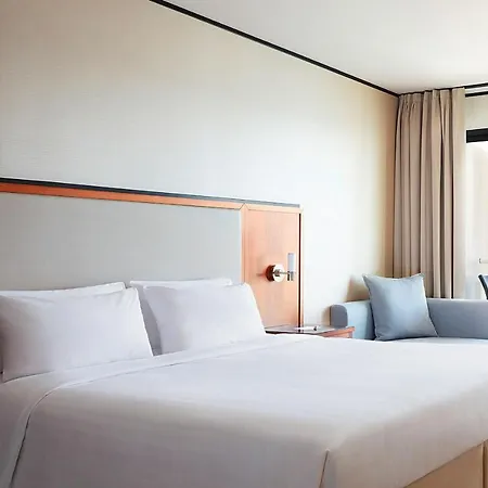 Hotel Riviera Marriott La Porte De Monaco 4*