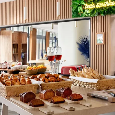Riviera Marriott La Porte De Monaco Hotel