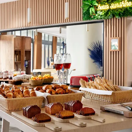 Hotel Riviera Marriott La Porte De Monaco 4*