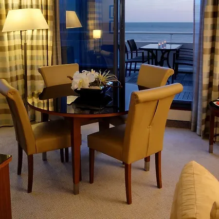 Hotel Riviera Marriott La Porte De Monaco 4*