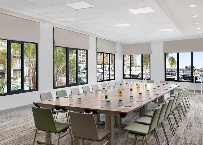 Riviera Marriott La Porte De Monaco Hotel