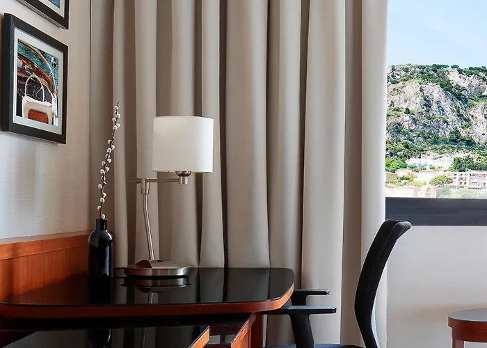 Otel Riviera Marriott La Porte De Monaco 4*